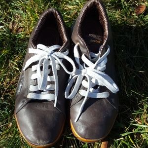 Reebok Moving Air Sneakers